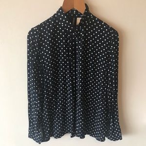 ✈️ Moving Sale🗺 Divided Blouse